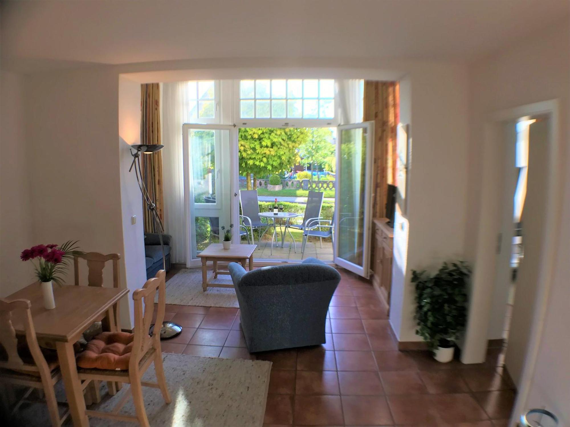 Apartment La *